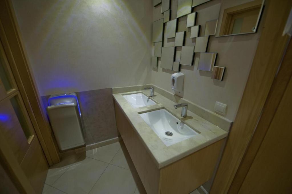 Hotel Al Amal ทิซนิท ภายนอก รูปภาพ
