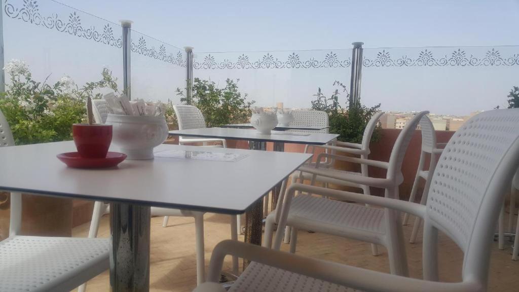 Hotel Al Amal ทิซนิท ภายนอก รูปภาพ